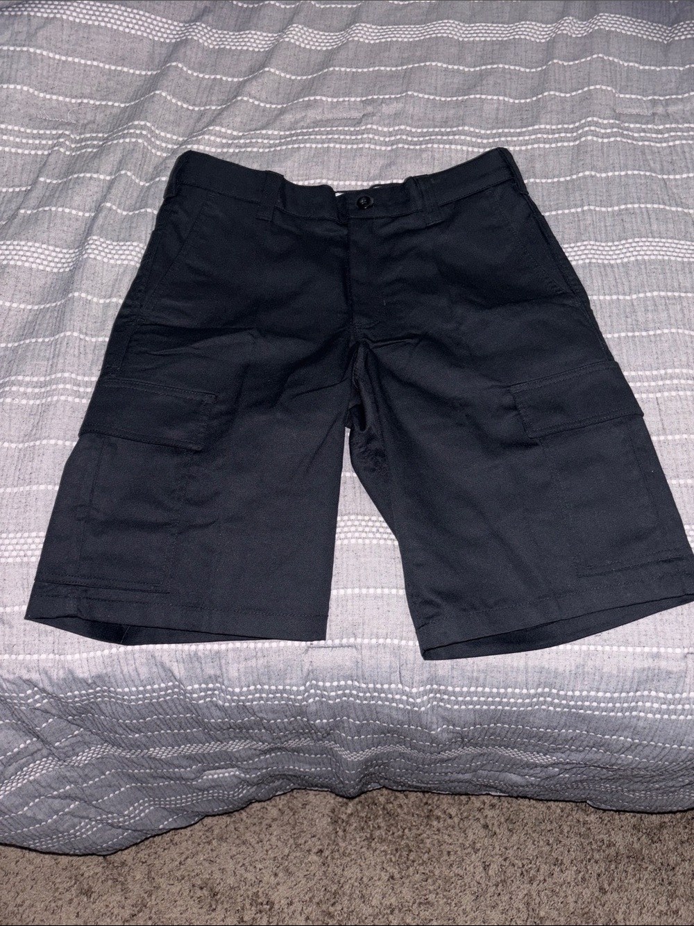 Men's Wearguard Black Cargo Shorts – Classic Everyday Style